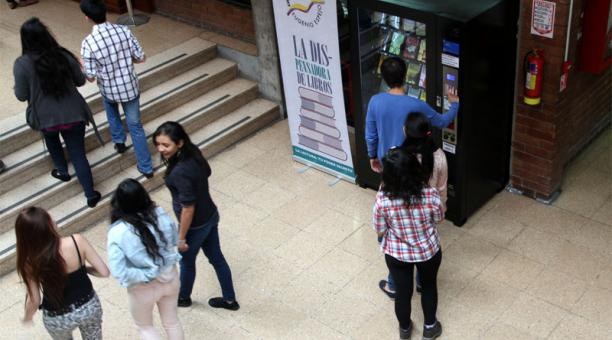 Dispensadores de libros atrasapueblos